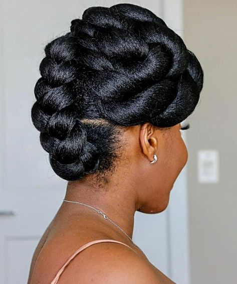 Elegant Updo Black Hair, Large Braid Updo, Sleek Hairdo, Afro Mohawk, Updo Cabello Natural, Hair Bun Design, Summer Updo, Afro Hair Bun, Afro Bun