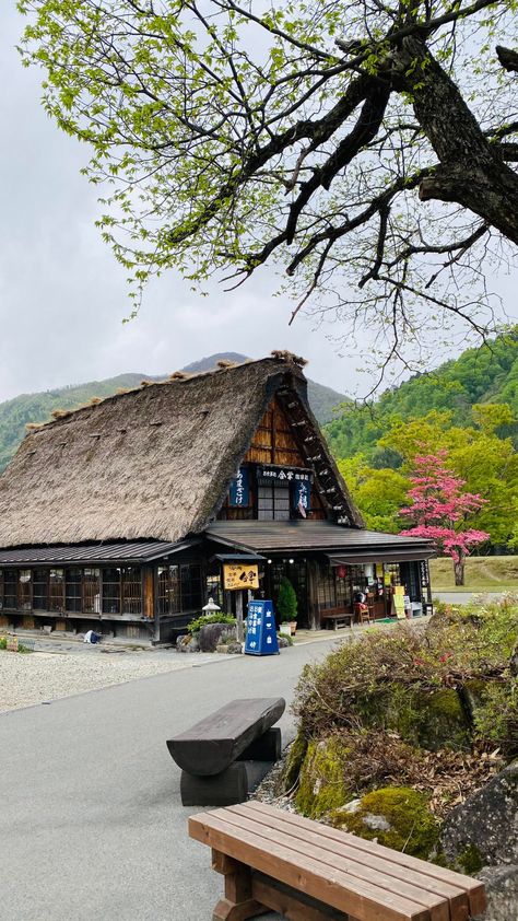 A restaurant/shop in Shirakawa-go The post A restaurant/shop in Shirakawa-go appeared first on Alo Japan. Japan Aesthetic Restaurant, Nagoya Japan Aesthetic, Nagasaki Japan Aesthetic, Countryside Restaurant, Japanese Farmhouse, Japan Countryside, Shirakawa Go, Japan Shirakawa-go, Japanese Countryside