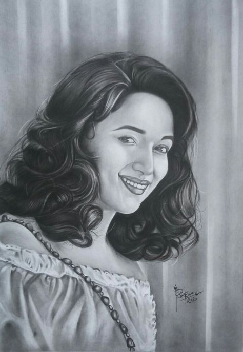 Artis India, Pencil Sketch Portrait, Indian Women Painting, Face Study, Sketch Portrait, Mandala Art Therapy, Women Painting, Celebrity Drawings, Madhuri Dixit