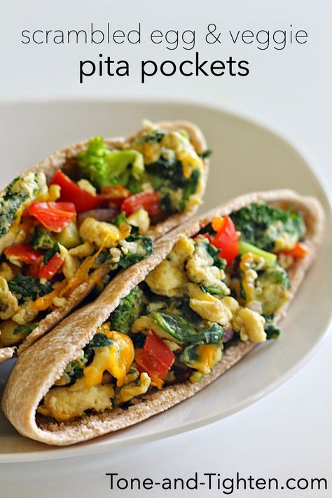 Scrambled Egg and Vegetable Pita on Tone-and-Tighten.com - a quick and healthy breakfast (or even lunch!) Pita Pocket Recipes, Pockets Recipe, Quick And Healthy Breakfast, Pita Pockets, Healthier Alternatives, Weekday Breakfast, Yummy Meals, Scrambled Egg, Vegetarian Meals