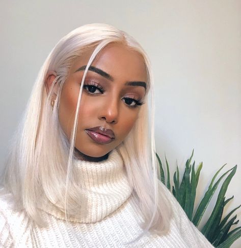 Delizzle on Twitter: "Did someone say Storm?… " Platinum Blonde Bobs, Blond Balayage, Human Hair Wigs Blonde, Blonde Lace Front Wigs, Ash Blonde Hair, Round Face Haircuts, White Blonde, Platinum Blonde Hair, Blonde Bobs