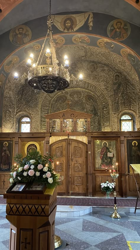 Orthodox Church Aesthetic, Orthodox Architecture, Beauty Of Christianity, Christian Photography, Orthodox Catholic, Traditional Catholicism, Catholic Wallpaper, Church Aesthetic, Beautiful Churches