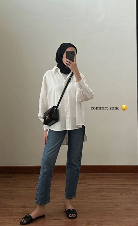 Simple Outfits Hijab, Jeans Outfit Hijab, Outfit Hijab Simple, Outfit Hijab Casual, Ootd Hijab Casual, Simple Casual Outfits, Muslim Outfits Casual, Hijab Style Casual, Hijabi Fashion Casual