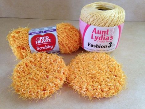 Scrubbies Crochet Pattern, Scrubby Yarn, Crochet Scrubbies, Balls Of Yarn, Crochet Patterns Free, Confection Au Crochet, Crochet Dishcloth, Crochet Washcloth, Crochet Dishcloths