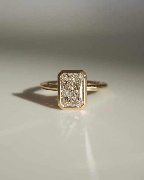 Radiant Bezel, Elongated Radiant, Bezel Set Wedding Ring, Yellow Gold Anniversary Rings, Radiant Cut Ring, Radiant Cut Moissanite Ring, Radiant Diamond Rings, Radiant Cut Rings, Radiant Cut Engagement Rings