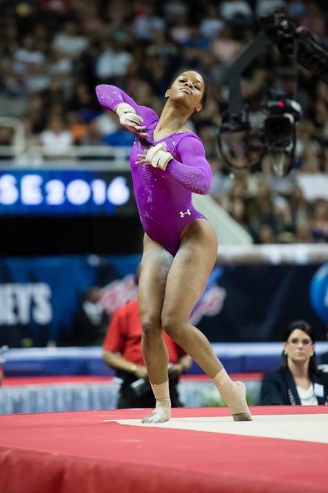 Gabby Douglas Famous Females, Olympic Games Sports, Olympic Trials, Olympic Swimming, Gabby Douglas, Amazing Gymnastics, Gymnastics Team, Us Olympics, Usa Gymnastics