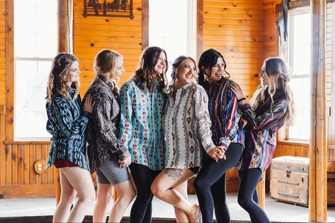 Retro button ups for western wedding bridal party getting ready outfits Western Wedding Ideas, Getting Ready Outfits, Bridesmaid Get Ready Outfit, Wedding Western, Ready Outfits, Wedding Getting Ready, Bridal Party Getting Ready, Bridesmaid Getting Ready, Getting Ready Wedding