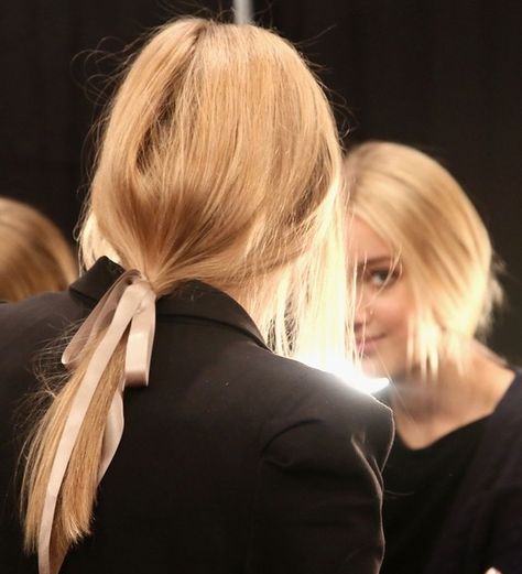 #Low #Ponytail w/Ribbon Pony Hairstyles, Rock Hairstyles, Blonde Ponytail, Lazy Hairstyles, Hairstyles For Medium Length Hair, Low Ponytail, Jenny Packham, Medium Length Hair, Pony Hair