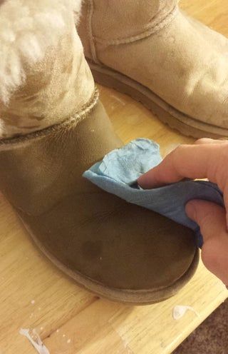 How to Clean Ugg Boots: 4 Steps (with Pictures) How To Get Water Stains Out Of Uggs, Ugg Cleaning, How To Clean Water Stains Off Ugg Boots, Clean Ugg Boots, Ugg Cleaner, Cleaning Uggs, Cleaning Ugg Boots, Ugh Boots, Ugg Style Boots