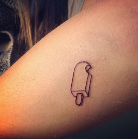 Ice Pop Ice Cream Tattoo, Food Tattoos, Minimal Tattoo Design, Circle Tattoos, Star Tattoo Designs, Cute Tiny Tattoos, Traditional Tattoos, Subtle Tattoos, Time Tattoos