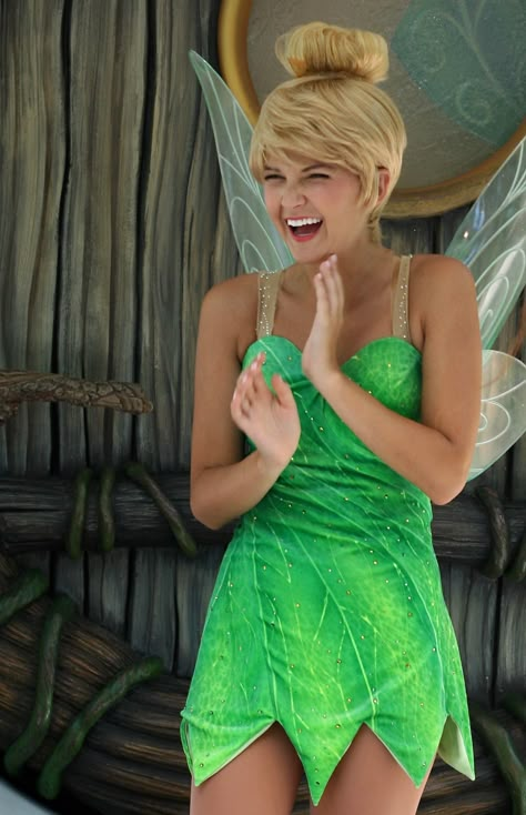 Adult Tinkerbell Costume, Diy Tinkerbell Costume, Tinkerbell Halloween Costume, Tinkerbell Outfit, Tinkerbell Dress, Tinkerbell Costume, Halloween Costumes Diy Couples, Tinker Bell Costume, Princess Diy