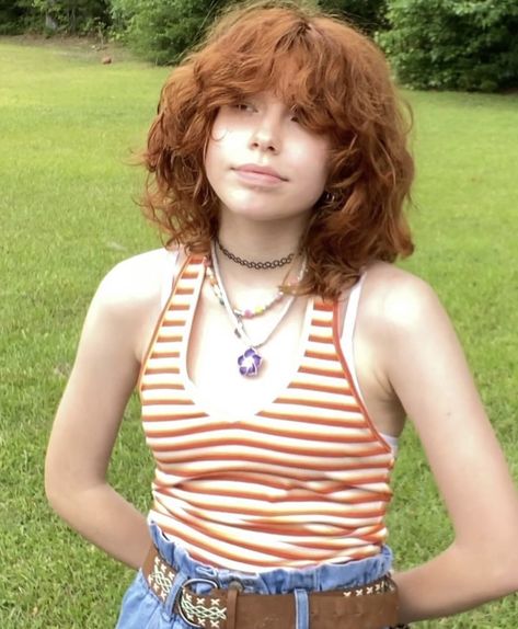 Short Ginger Hairstyles, Hair Dye Ideas Bangs, Short Red Hair Aesthetic, Short Curly Ginger Hair, Ginger Hair Short, Ginger Hair Curly, Ginger Short Hair, Short Ginger Hair, Curly Ginger Hair