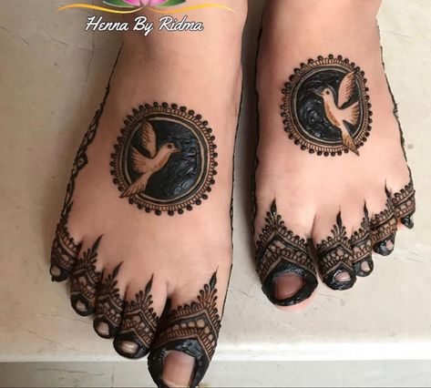 Feet Mehndi, Mehndi Ideas, Braid Videos, Hair Braid Videos, Hair Braid, Henna Mehndi, Bridal Henna, Mehendi Designs, Mehndi Designs