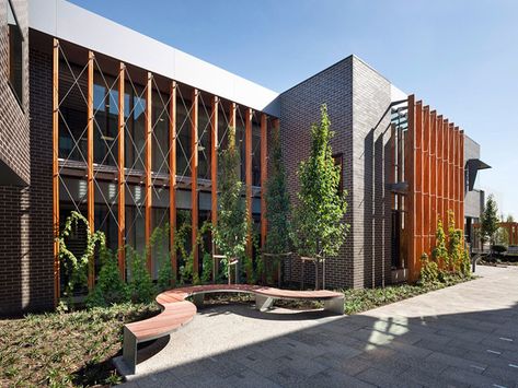 Trellis Design Architecture, Museum Facade Design, Green Facade Design, School Facade Design, Office Architecture Design, Factory Landscape, Factory Facade Design, Cable Trellis, Green Factory