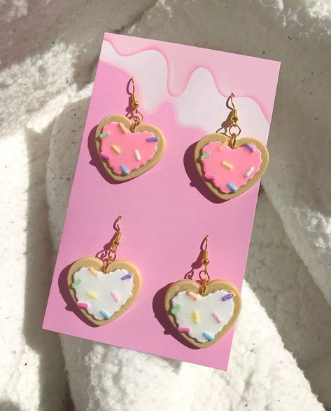 Fairy Kei Accessories, Clown Crafts, Pastel Kidcore, Cookie Earrings, Diy Tie Dye Techniques, Strawberry Frosting, Kawaii Earrings, Sprinkle Cookies, Infinity Jewelry