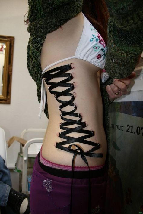 100+ Corset Piercing Examples, Procedure, Pain, Cost, Care cool  Check more at http://fabulousdesign.net/corset-piercing/ Corset Piercing, Simple Arrangements, Body Modification Piercings, Back Piercings, Tattoo Zeichnungen, Cool Piercings, Art Body, Body Modification, Piercing Ideas