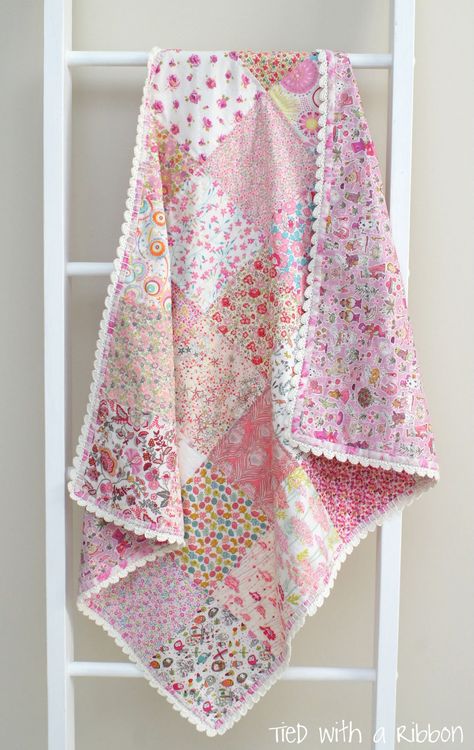 Liberty of London fabrics are certainly one of my favourites - so combine making a Liberty Quilt and Crochet and it is a quilt made in ... Baby Girl Quilt Ideas, Simple Baby Quilt Patterns, Baby Blankets Diy, Baby Quilt Girl, Baby Blanket Ideas, Liberty Quilt, Red Pepper Quilts, Quilting Digest, Ribbon Pattern