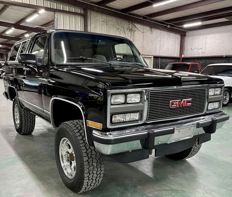 Gmc Jimmy Custom, Gmc Black Truck, Gmc Jimmy, Gmc 2500 Denali Lifted Trucks, Gmc Yukon Gt 2 Door, Black Gmc Denali Truck, K5 Blazer, Chevy Tahoe, Gmc Trucks