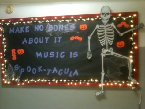 Halloween music bulletin board.  Make No Bones about it Music is Spook-Tacular! Fall Music Bulletin Boards, Bulletin Board Ideas Halloween, Halloween Music Bulletin Board, Music Themed Ra Bulletin Boards, Disney Music Bulletin Boards, Halloween Bulletin Board Ideas, Halloween Music Lessons Elementary, Halloween Craftivity, Library Halloween