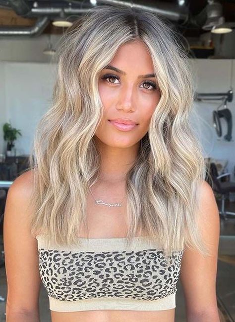 summer cuts medium Summer Cuts Medium, Haircut 2022 Trends Women Medium, Hair Cuts For Medium Hair, Cuts For Medium Hair, Blonde Hair Cuts, Best Blonde Hair Color, Best Blonde Hair, Beach Blonde Hair, Medium Length Blonde Hair