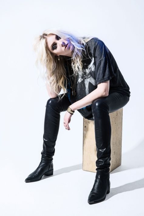 Taylor Momsen Style, Taylor Momson, Taylor Michel Momsen, Pretty Reckless, The Pretty Reckless, Estilo Rock, Taylor Momsen, Dark Beauty, Girl Crushes