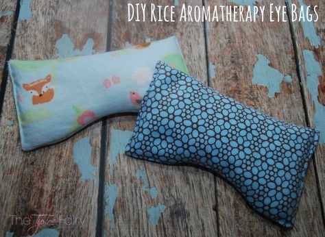 #FindRestEasy with FIVE ways to get a goodnight's sleep w/ a #DIY Eye Pillow tutorial #craft AD Mother Daughter Spa, Diy Laptop Bag, Get More Sleep, Yoga Relaxation, Cheap Candles, Diy Laptop, Diy Aromatherapy, More Sleep, Pillow Tutorial