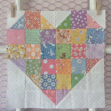 Quilting Digest, Heart Quilt Pattern, Heart Blocks, Patchwork Heart, Scrappy Quilt Patterns, Quilt Square Patterns, Quilt Care, Baby Quilt Patterns, Scrap Quilt Patterns