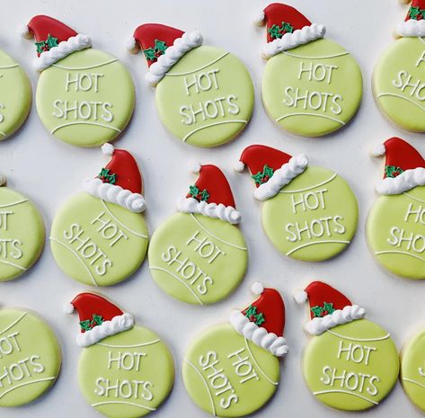 Tennis Cookies, Xmas Biscuits, Christmas Tennis, Tennis Crafts, Tennis Team Gifts, Tennis Christmas, Instagram Cookies, Tennis Party, Xmas Dinner