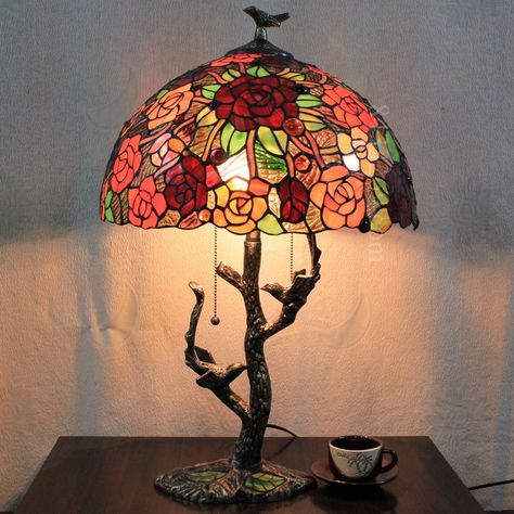 Glass Stained Lamp, Tiffany Lamps Aesthetic, Tiffany Lamp Decor, Tiffany Lamp Aesthetic, Glass Flower Lamp, Floral Lamps, Flower Lamps, Rose Tiffany, Cool Lamp