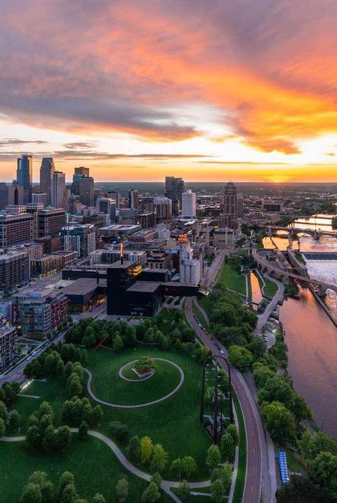 The Minneapolis-Saint Paul metro area strikes a great balance between city-cool and eco-friendly, and between history and hip. Discover the Twin Cities through attractions like the Science Museum of Minnesota, the Minnesota History Center, Guthrie Theater, Mill City Museum and the Minneapolis Institute of Arts. #roadtrip#midwesttravel#travelidea#travelguide#midwest#travel#vacation#getaway