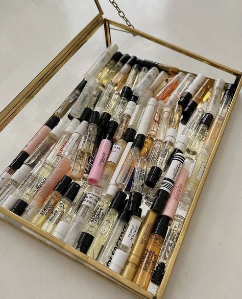 Luxury Objects, Fragrance Lab, Perfume Testers, Vanity Organization, Healthy Skin Tips, Perfume Scents, Pretty Skin, Perfume Lover, Beauty Products Drugstore