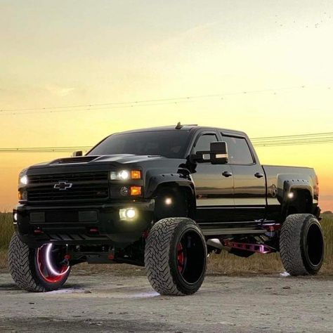 Lifted Chevy Trucks With Led Lights, Black Chevy Truck, Jacked Up Chevy Trucks, Silverado Z71, Jacked Up Chevy, Hot Trucks, Custom Lifted Trucks, Trucks Lifted Diesel, Ford Ranger Truck