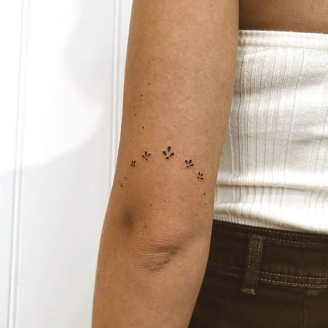 ♡︎ Small Leg Tattoo Placement, Portugal Stamp Tattoo, Simple Circle Tattoo, Written Tattoo Placement, Dainty Ornamental Tattoo, Metis Tattoo, Hungarian Tattoo Ideas, Above Elbow Tattoos, Scandinavian Tattoo For Women