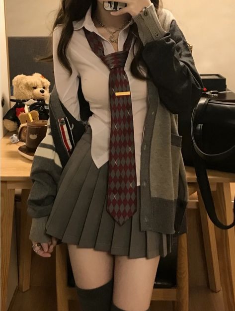 School Uniform Outfits Aesthetic, Ulzzang Style, School Uniform Fashion, School Uniform Outfits, Outfits For School, Kawaii Fashion Outfits, Cute Outfits For School, Style Preppy, Uniform Fashion