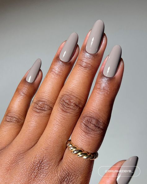 #lightslacquer #nails #fallnails #nailpolish #nailinspo #nailtrends #trendynails #trendynailart #nailart #naildesign #nailcolor #greennails #brownnails #rednails #shimmernails #glitternails #holonails #winternails #wintercollection #winterstyle #fallnails #autumnnails Dark Skin Nail Polish, Natural Nails Manicure, Lipstick Nails, Fall Nail Trends, Simple Gel Nails, Work Nails, Acrylic Nails Coffin Pink, Short Nail Designs, Cabin Fever