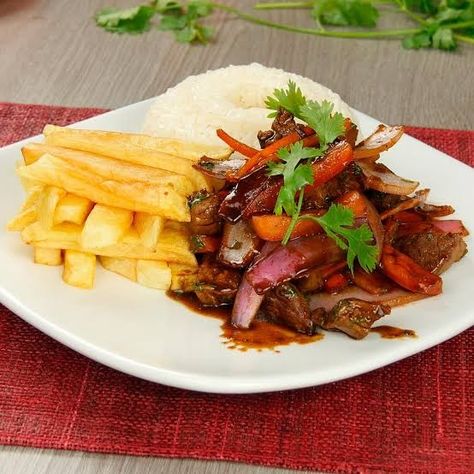 Gastronomía Peruana Lomo Saltado