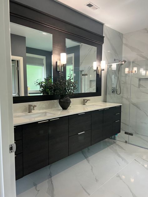 Him And Her Bathroom, Black Double Vanity, Big Bathroom Decor, Dream Bathtub, Bathroom Redecorating, Beautiful Bathroom Decor, Couple Room, Full Bathroom Remodel, Bathroom Decor Luxury