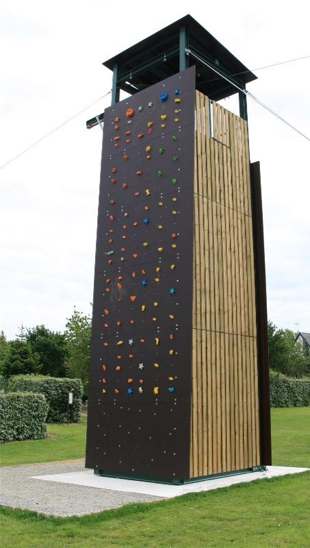 Outdoor Climbing Wall, Playgrounds Architecture, Climbing Tower, Natural Swimming Ponds, Tree House Diy, Abseiling, Indoor Climbing, Playhouse Outdoor, Climbing Gym