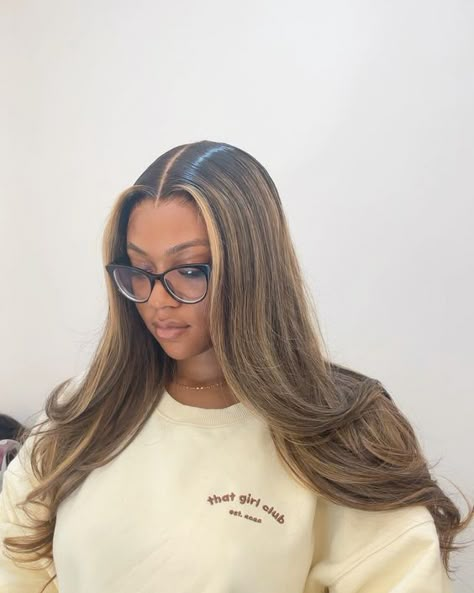 Rambut Brunette, Twisted Hair, Dope Hairstyles, Hair Laid, Front Lace Wigs Human Hair, Hair Life, Hair Inspiration Color, Sew In, Baddie Hairstyles