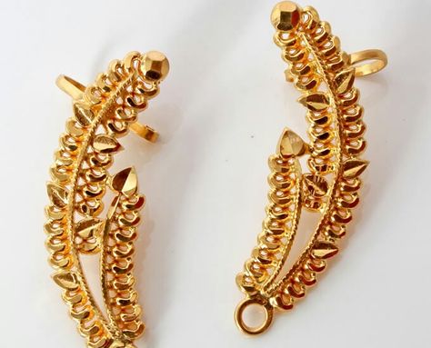 Wow !!beautiful!! Earings!!! Buttalu Designs, Latest Jewellery Designs, Temple Jewellery Earrings, Gold Jhumka Earrings, Ear Cuff Earrings, Diamond Pendants Designs, Diamond Earrings Design, Online Gold Jewellery, Antique Jewelry Indian