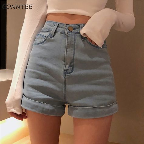 Aesthetic Clothing Stores, Egirl Outfits, Tokyo Street Fashion, High Waisted Shorts Denim, Grunge Style, Denim Shorts Women, Soft Grunge, Doc Martens, Style Chic