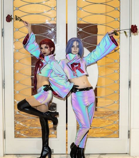 Jesse And James Cosplay, Team Rocket Cosplay, Jessie Team Rocket, Pokemon Outfits, Cosplay Patterns, Oc Poses, Jessie And James, Pokemon Clothes, James Blake