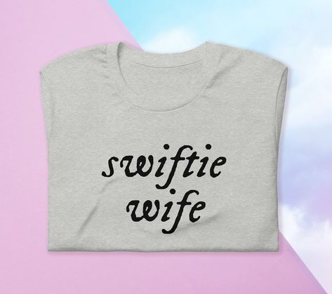 Swiftie Wife - include your wife in dressing up for Taylor Swift's Eras tour with this perfect shirt. Eras Tour Outfit Folklore, Taylor Swift Eras Tour Outfit, Eras Tour Outfit, Taylor Swift Eras Tour, Taylor Swift Eras, Eras Tour, Perfect Shirt, Valencia, Taylor Swift