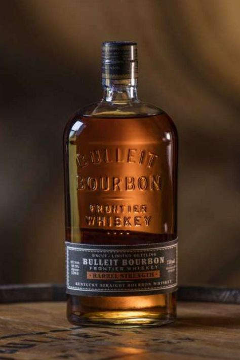 Bulleit bourbon Bulleit Bourbon, Coffee With Alcohol, Cocktail Drinks Alcoholic, Moonshine Recipes, Bourbon Drinks, Whisky Tasting, Liquor Drinks, Whisky Bottle, Home Brewing Beer