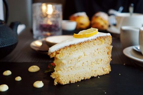 Limoncello Cake Recipe With Mascarpone Frosting Sugar Free Lemon Cake, Dairy Free Birthday Cake, Lemon Ideas, Limoncello Cake, Mascarpone Cake, Mascarpone Recipes, Mascarpone Frosting, Dairy Free Cake, Birthday Cake Recipe