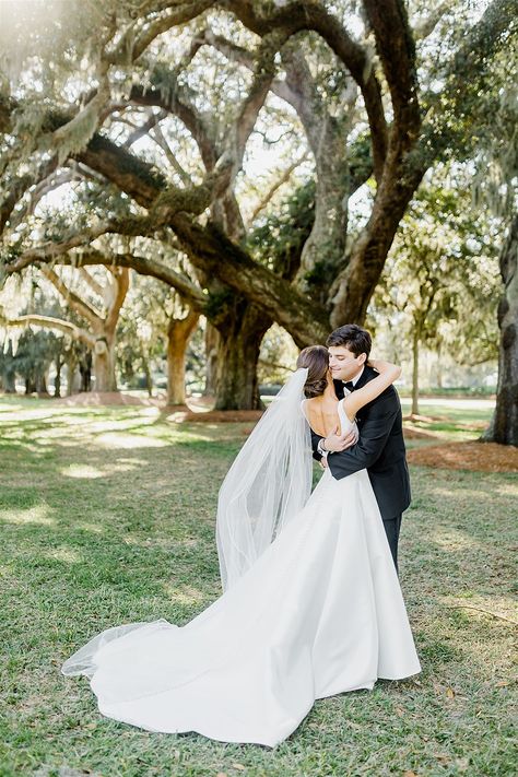 A Classic Island-Chic Wedding at King & Prince Resort | St. Simons Island - llcevents.com Cypress Gardens Sc Wedding, Captiva Island Wedding, St Simons Island Wedding, Kiawah Island Golf Resort Wedding, Cypress Grove Estate House Wedding, Prince Wedding, St Simons Island, Ceremony Music, Wedding Service