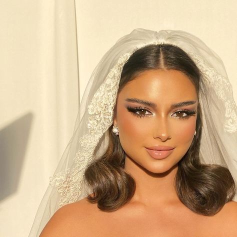 Glam Bride Makeup, Glam Wedding Makeup, Glam Bride, Celebrity Makeup Looks, Wedding Hair Headband, Bridal Makeup Wedding, Radiate Confidence, Glam Makeup Look, Wedding Makeup Looks