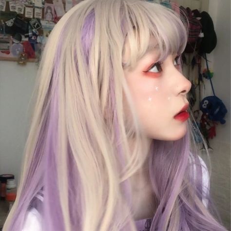 Blonde Highlights Haircut, Hairstyle Cute, Make Money Online From Home, Fringe Bangs, Aesthetic Purple, Dyed Hair Inspiration, Pretty Hair Color, Dye My Hair, Hair Dye Colors