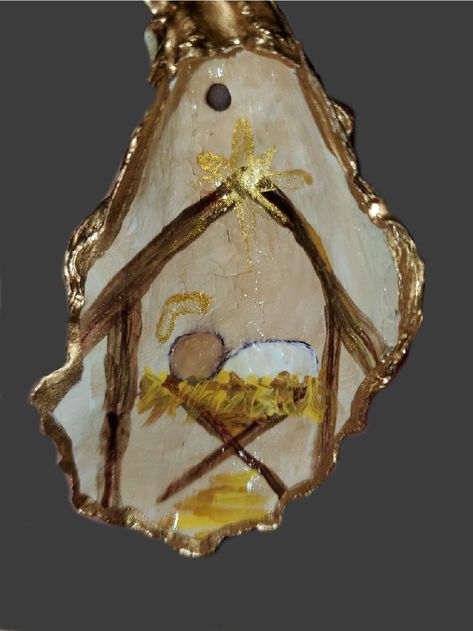 Nativity Oyster Shell, Oyster Nativity Scene, Oyster Shell Painting Ideas, Oyster Shell Nativity Scene, Christmas Oyster Shells, Painted Oyster Shells Ideas, Oyster Shell Nativity, Oyster Wreath, Oyster Christmas