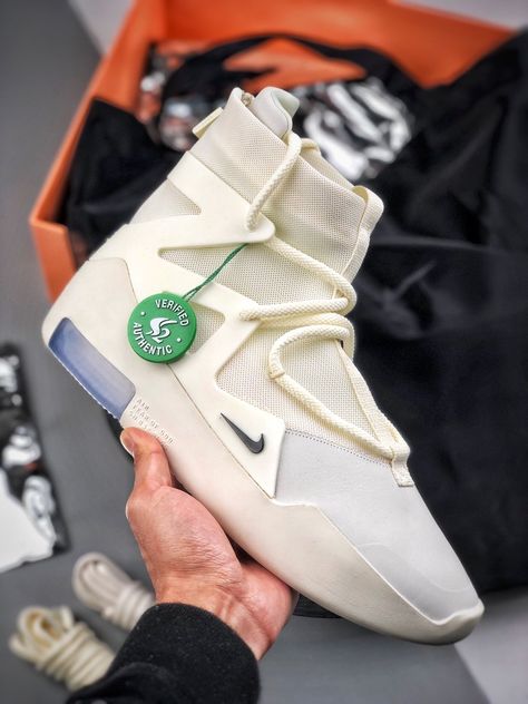 Nike Air Fear Of God, Futuristic Shoes, Fly Shoes, Rare Sneakers, Jordan Shoes Retro, All Nike Shoes, African Clothing For Men, Winter Shoes For Women, Guys Clothing Styles